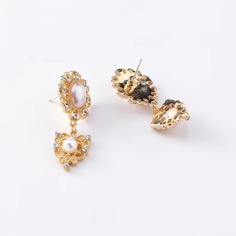 fashion pearl earrings New Vintage Metal Flower Heart Simulated Pearl Earrings For Women Fashion Party earrings
fashion pearl earrings New Vintage Metal Flower Heart Simulated Pearl Earrings For Women Fashion Party earrings