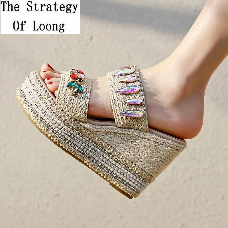 11 CM Heels Summer Platform Wedges Heels Multiple Crystal Hollow Open Toe Flower Women Slippers Hemp Sexy Lady Sandals 20190408
11 CM Heels Summer Platform Wedges Heels Multiple Crystal Hollow Open Toe Flower Women Slippers Hemp Sexy Lady Sandals 20190408