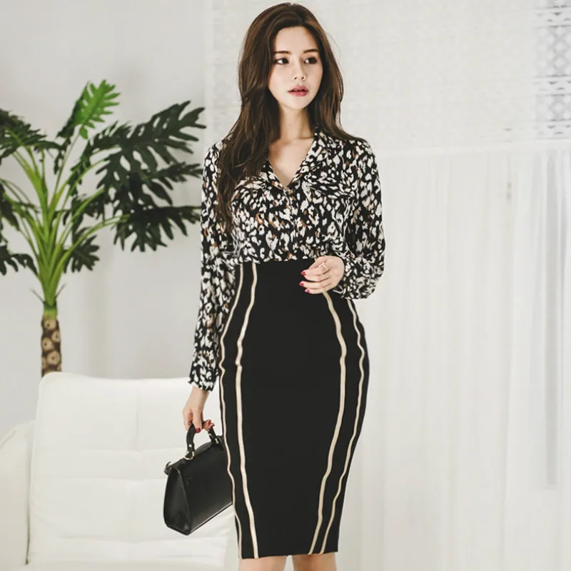 2019 Winter Full Sleeve Casual Print Blouse Bodycon Midi Skirt Two Piece Work Sets Pencil Office Suit Dress
2019 Winter Full Sleeve Casual Print Blouse Bodycon Midi Skirt Two Piece Work Sets Pencil Office Suit Dress