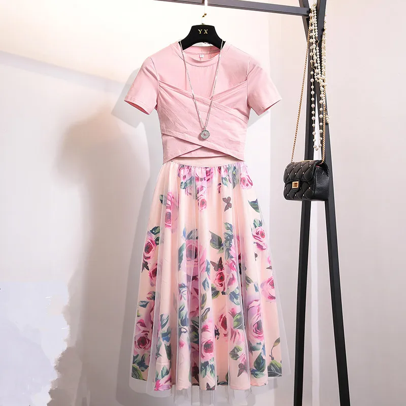 S-XL Summer Women 2 Piece Set 2019 Fashion Pink Cotton Bowknot Short T Shirt + Mesh Floral Print Big Swing Long Skirt Suits
S-XL Summer Women 2 Piece Set 2019 Fashion Pink Cotton Bowknot Short T Shirt + Mesh Floral Print Big Swing Long Skirt Suits