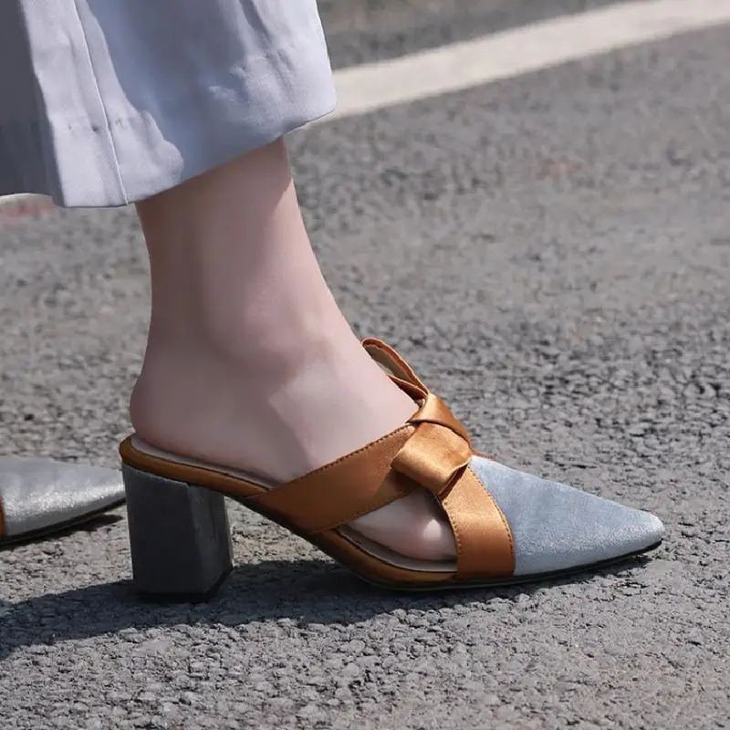 2018 Woman Pumps Hot Brand Woman Shoes Pointed Toe Sueded Bow Tie Decor Chic Trendy Sapato Feminino Woman Stiletto Square Toe
2018 Woman Pumps Hot Brand Woman Shoes Pointed Toe Sueded Bow Tie Decor Chic Trendy Sapato Feminino Woman Stiletto Square Toe