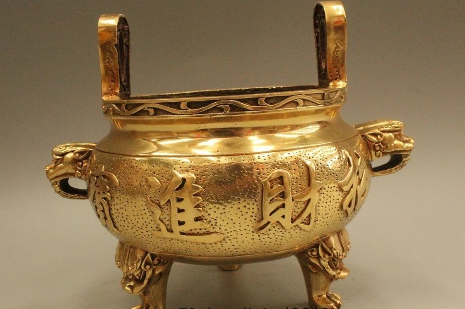 6" Marked Chinese Dynasty Brass Lion Foo Dog Money drawing Incense Burner Censer
6" Marked Chinese Dynasty Brass Lion Foo Dog Money drawing Incense Burner Censer