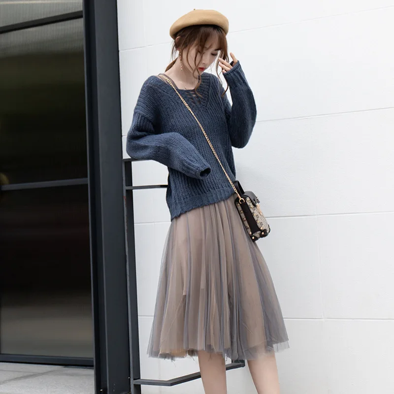 Women's suits women's new early autumn fashion V-neck slim elegant sweater sweater + mesh skirt two-piece dress female
Women's suits women's new early autumn fashion V-neck slim elegant sweater sweater + mesh skirt two-piece dress female