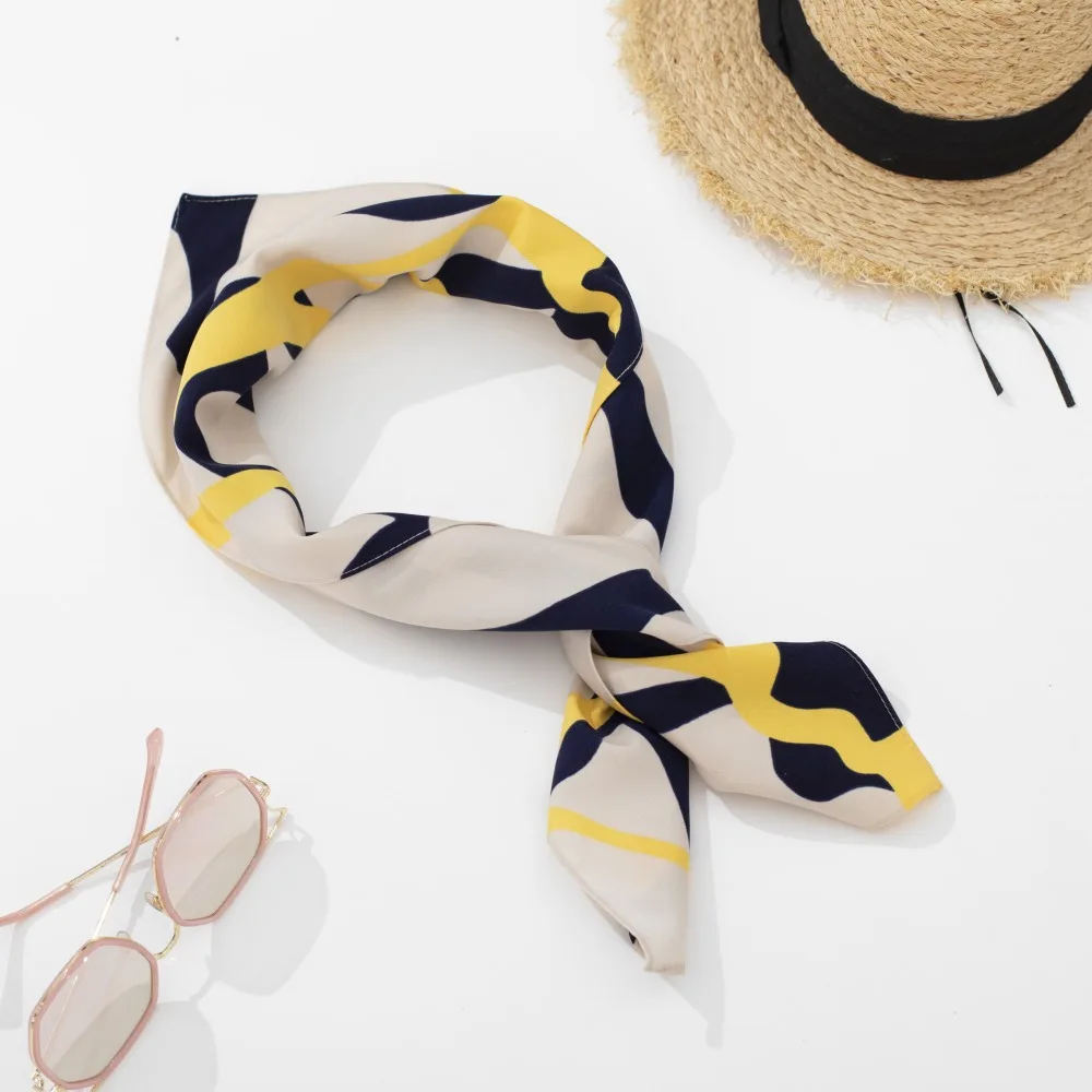2019 Square scarf spring and autumn printing European American women soft comfortable scarf shawl dual-use gift scarf
2019 Square scarf spring and autumn printing European American women soft comfortable scarf shawl dual-use gift scarf