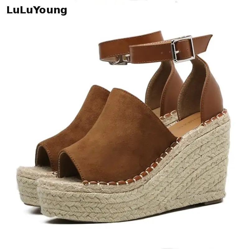 Female 2019 New Buckle Thick Sole 10cm High Heel Platform Sandals Women Peep Toe Strew Heel Brown Black Beige Lady Sexy Sandals
Female 2019 New Buckle Thick Sole 10cm High Heel Platform Sandals Women Peep Toe Strew Heel Brown Black Beige Lady Sexy Sandals
