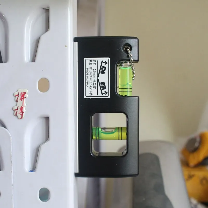 SHINWA High Quality Portable Magnetic Level Ruler Spirit Level with Magnet Black White Color 100/200mm
SHINWA High Quality Portable Magnetic Level Ruler Spirit Level with Magnet Black White Color 100/200mm