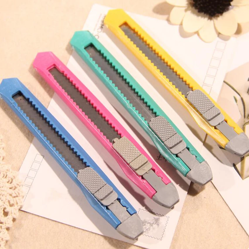 1 PC Box Cutter Utility Knife Snap Off Retractable Razor Blade Knife Tool Cutting Paper
1 PC Box Cutter Utility Knife Snap Off Retractable Razor Blade Knife Tool Cutting Paper