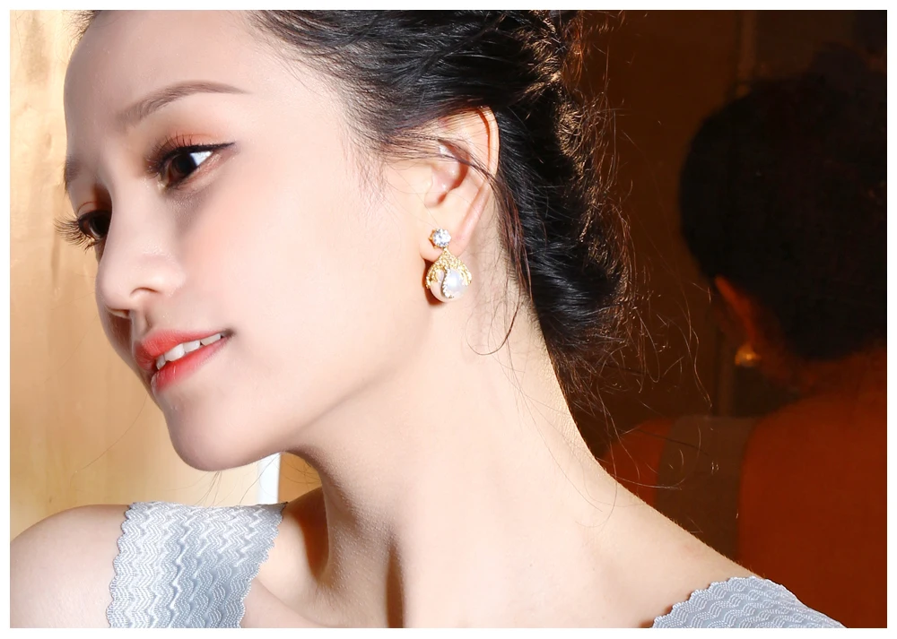 pearl earrings 11