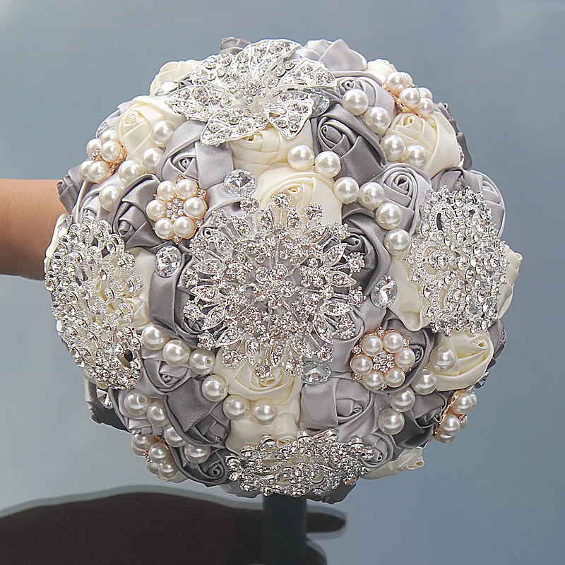 Newest arrived cream+sliver artificial wedding bouquets crystal bridemaid wedding bouquets for wedding decoration
Newest arrived cream+sliver artificial wedding bouquets crystal bridemaid wedding bouquets for wedding decoration