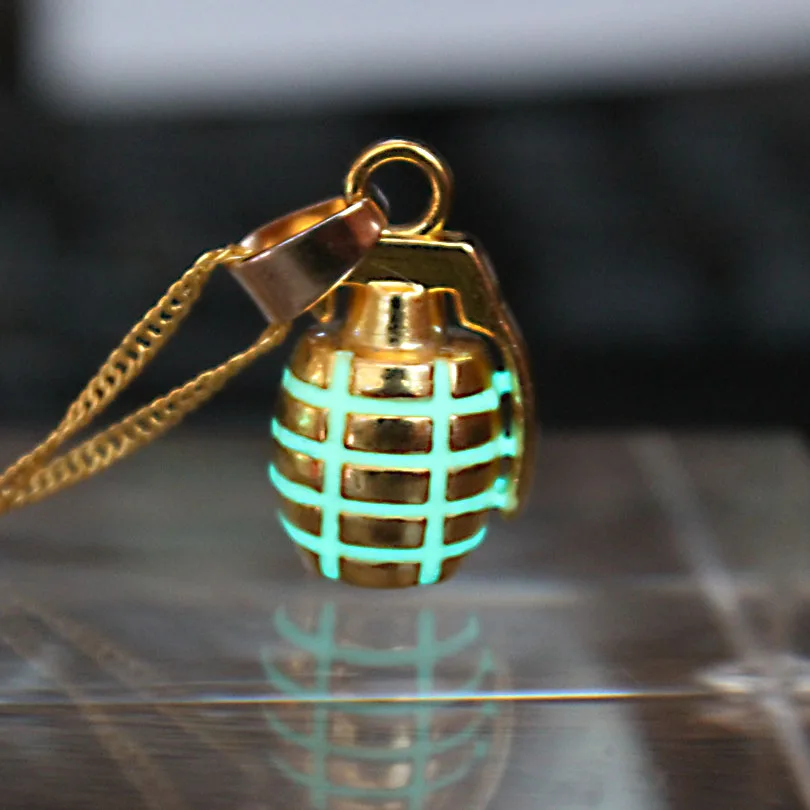 Glowing Game PUBG bomb Cosplay necklace smoke bomb Necklace GLOW in the DARK Pendants & Necklaces women MEN boys girls
Glowing Game PUBG bomb Cosplay necklace smoke bomb Necklace GLOW in the DARK Pendants & Necklaces women MEN boys girls