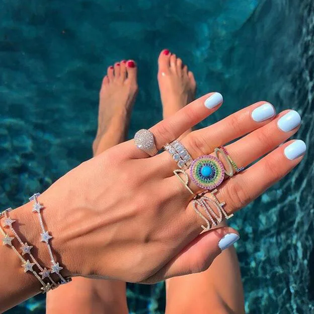 Fashion rainbow cz Initial ring open adjusted size customize name letter meaning women name rings
Fashion rainbow cz Initial ring open adjusted size customize name letter meaning women name rings