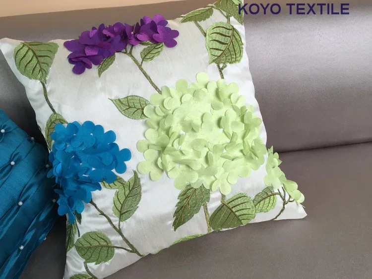 Modern Fashion Luxury Embroidered Decorative Handmade Applique Leaf Faux Silk Sofa Upgrade 3D Cushion Cover Pillow Case
Modern Fashion Luxury Embroidered Decorative Handmade Applique Leaf Faux Silk Sofa Upgrade 3D Cushion Cover Pillow Case