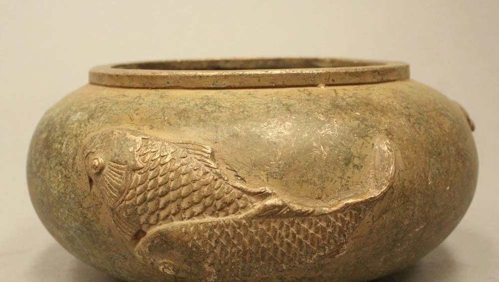 Chinese Qing Dynasty Bronze Silver Cute Fish Barracuda Vase Pot Jar Crock Statue
Chinese Qing Dynasty Bronze Silver Cute Fish Barracuda Vase Pot Jar Crock Statue