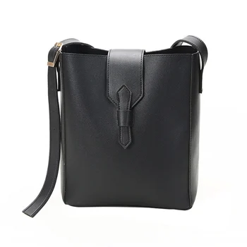 New large capacty Women shoulder bag crossbody bag high quality solid color PU leather Women bag fashion simple handbags
New large capacty Women shoulder bag crossbody bag high quality solid color PU leather Women bag fashion simple handbags