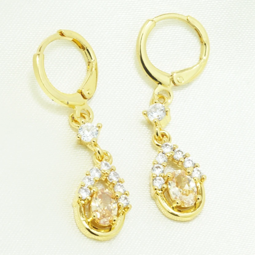 Yunkingdom brand orginal simple design gold color crystal dangle earrings for women new long earrings
Yunkingdom brand orginal simple design gold color crystal dangle earrings for women new long earrings