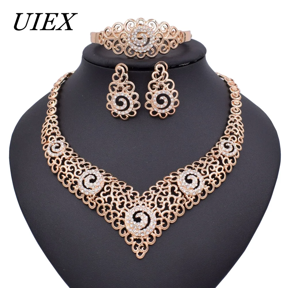 2019 New Dubai Gold Jewelry Set Women's Necklace Africa Bead Jewelry Set Birthday Gift Party Luxury Bride Jewelry Set
2019 New Dubai Gold Jewelry Set Women's Necklace Africa Bead Jewelry Set Birthday Gift Party Luxury Bride Jewelry Set