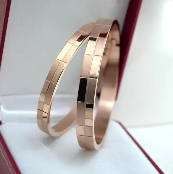 New Arrival Vintage Plaid Couple Bangles Titanium Rose Gold Silver Plated Birthday Gift Woman Jewelry Free Shipping Never Fade 
New Arrival Vintage Plaid Couple Bangles Titanium Rose Gold Silver Plated Birthday Gift Woman Jewelry Free Shipping Never Fade