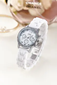 2019 New Diamond-mounted Digital dial imitation Ceramic Watch Casual Fashion Luxury Lady Quartz watch
2019 New Diamond-mounted Digital dial imitation Ceramic Watch Casual Fashion Luxury Lady Quartz watch