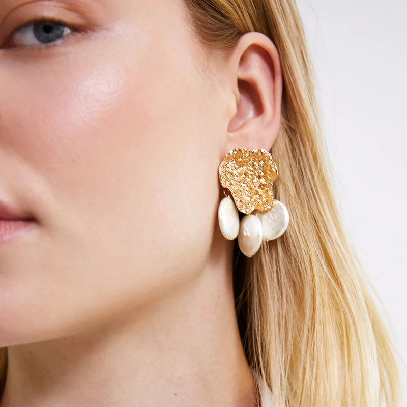 FASHIONSNOOPS Boho Vintage Simulated Pearls Dangle Earrings For Wedding Elegant Women Girls Round Statement Earring Gift
FASHIONSNOOPS Boho Vintage Simulated Pearls Dangle Earrings For Wedding Elegant Women Girls Round Statement Earring Gift