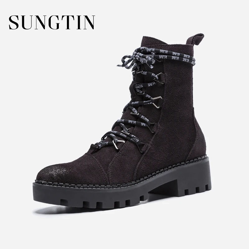 Sungtin Genuine Leather Women Ankle Boots Black Lace-up Flat Riding Boots Motorcycle Boots Ladies Handmade Platform Short Boots
Sungtin Genuine Leather Women Ankle Boots Black Lace-up Flat Riding Boots Motorcycle Boots Ladies Handmade Platform Short Boots