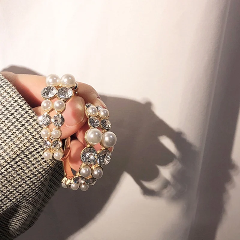 MENGJIQIAO Korean New Elegant Simulated Pearl Circle Hoop Earrings For Women Shiny Rhinestone Boucle D'oreille Femme Jewelry
MENGJIQIAO Korean New Elegant Simulated Pearl Circle Hoop Earrings For Women Shiny Rhinestone Boucle D'oreille Femme Jewelry