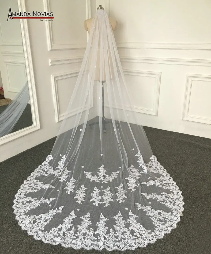 New Model One Layer Lace On The Bottom Veil Real Sample
New Model One Layer Lace On The Bottom Veil Real Sample