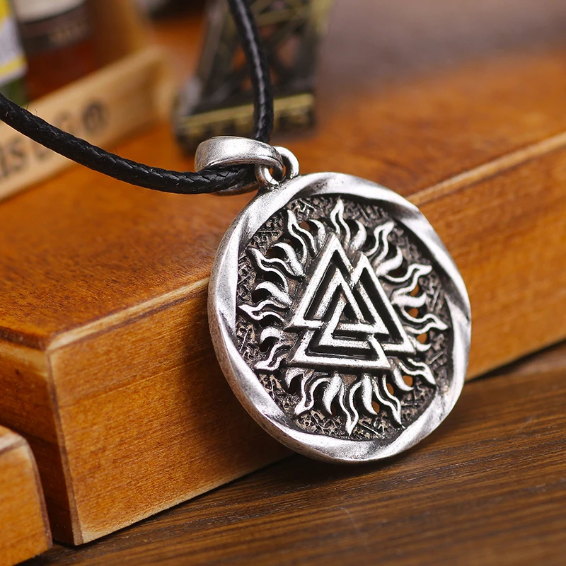 Slavic Charm Valknut Symbol Amulets and Talismans Ethnic Jewelry Dropshipping Pendant 1pc
Slavic Charm Valknut Symbol Amulets and Talismans Ethnic Jewelry Dropshipping Pendant 1pc