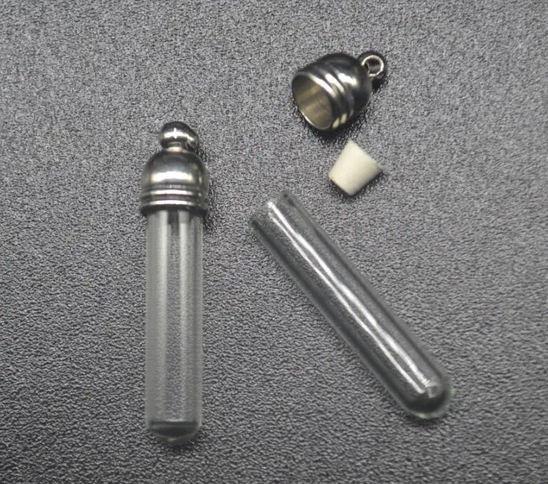 20pcs 29x5mm clear tube glass Vial Pendant 5mm metal cap rubber plug charm glass bottle mini vials perfume rice on name necklace
20pcs 29x5mm clear tube glass Vial Pendant 5mm metal cap rubber plug charm glass bottle mini vials perfume rice on name necklace