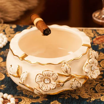 A 2017 European personalized ceramic ashtray ashtray ornaments gift Home Furnishing living room decoration
A 2017 European personalized ceramic ashtray ashtray ornaments gift Home Furnishing living room decoration