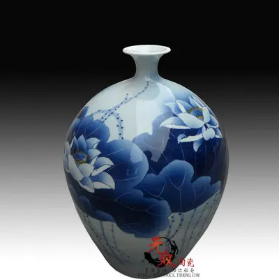 Package mail jingdezhen ceramics radish bottle lotus masters Wu Wenhan hand-painted blue and white porcelain vase
Package mail jingdezhen ceramics radish bottle lotus masters Wu Wenhan hand-painted blue and white porcelain vase