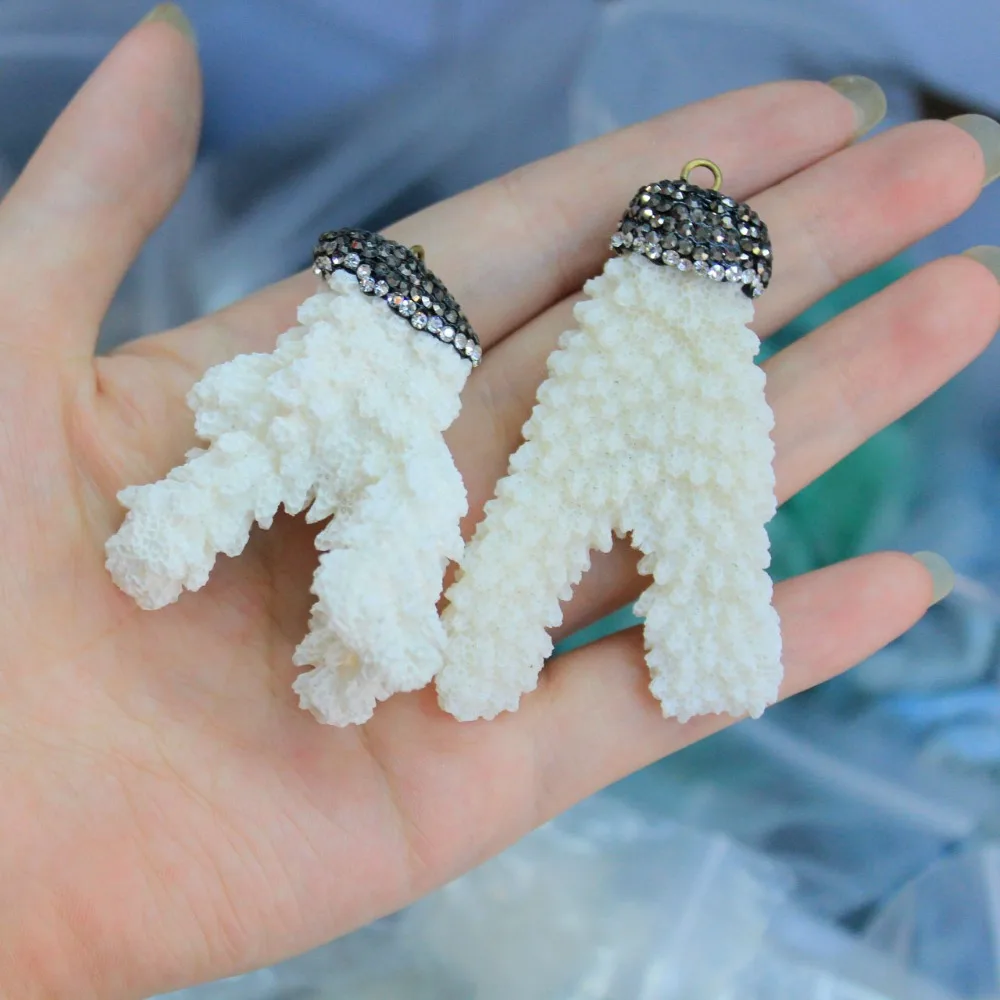Wholesale Rhinestone Natural White Coral Thicket Unique Shape Druse Pendant Stone Pendant DIY Fit Necklace For Jewelry Making
Wholesale Rhinestone Natural White Coral Thicket Unique Shape Druse Pendant Stone Pendant DIY Fit Necklace For Jewelry Making