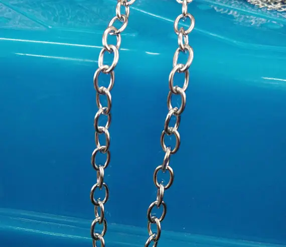 100 meters 2mmx3mm Silver tone/Antique Cross Chain,DIY Jewelry Accessories,Necklace & Bracelet Findings,Connector Charms
100 meters 2mmx3mm Silver tone/Antique Cross Chain,DIY Jewelry Accessories,Necklace & Bracelet Findings,Connector Charms