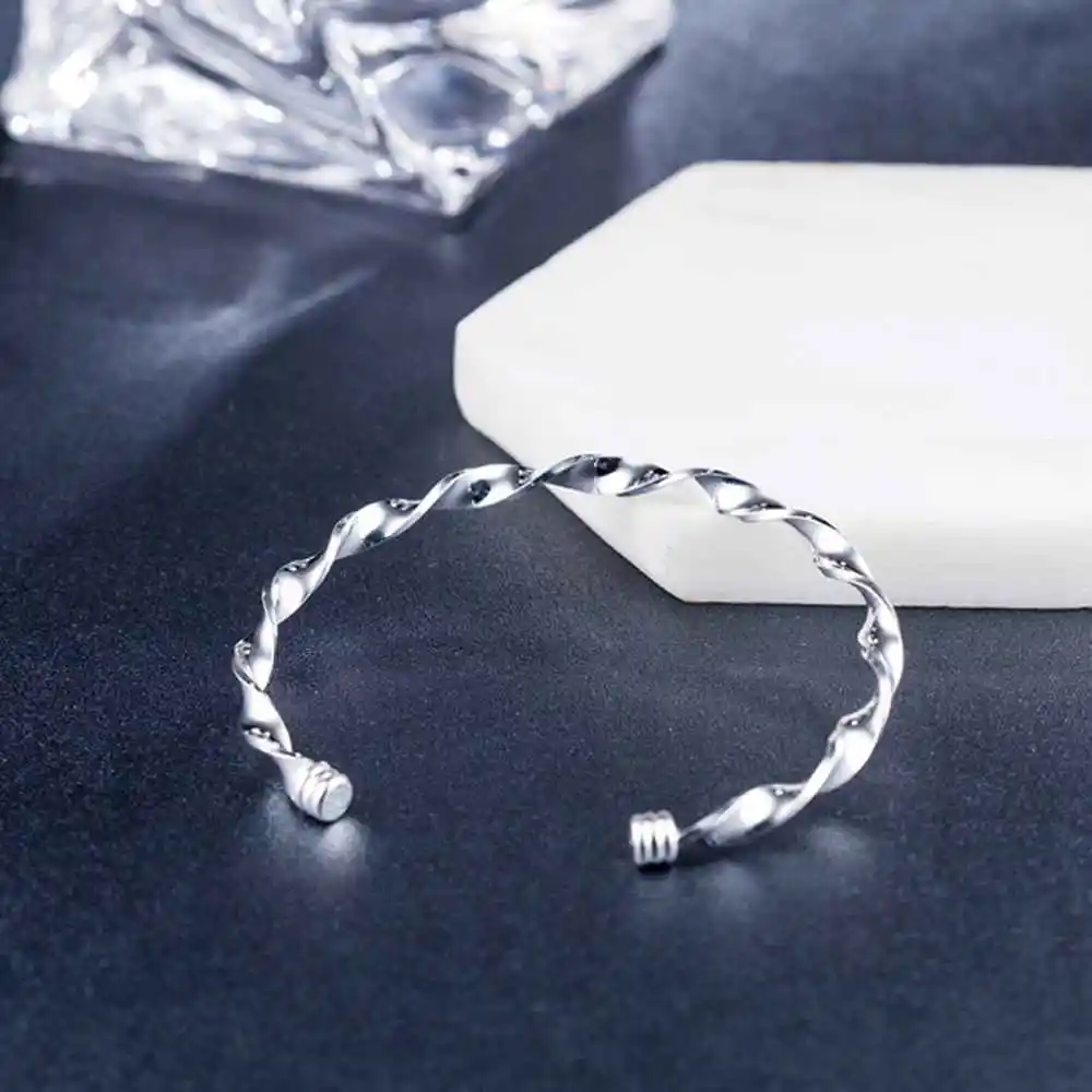 Vintage Fashion Orginal Design Cuff Bracelets Two Colors Bangle For Lovers 925 Silver /gold With Lower Price
Vintage Fashion Orginal Design Cuff Bracelets Two Colors Bangle For Lovers 925 Silver /gold With Lower Price