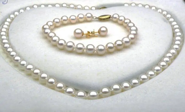 set of 9-10mm south sea round white pearl necklace &earring &bracelet 14k/20
set of 9-10mm south sea round white pearl necklace &earring &bracelet 14k/20