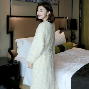 Nightshirt High Quality Women Winter Plus Thicken White Robe Set Sleepwear Fashion Royal Princess Nightgown Free Shipping
Nightshirt High Quality Women Winter Plus Thicken White Robe Set Sleepwear Fashion Royal Princess Nightgown Free Shipping