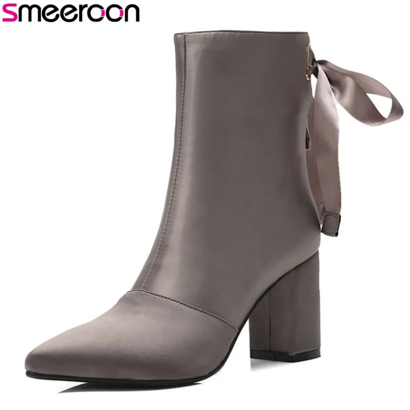 Smeeroon 2018 new arrival fashion autumn boots women pointed toe high heels ankle boots zip high quality silk boots
Smeeroon 2018 new arrival fashion autumn boots women pointed toe high heels ankle boots zip high quality silk boots