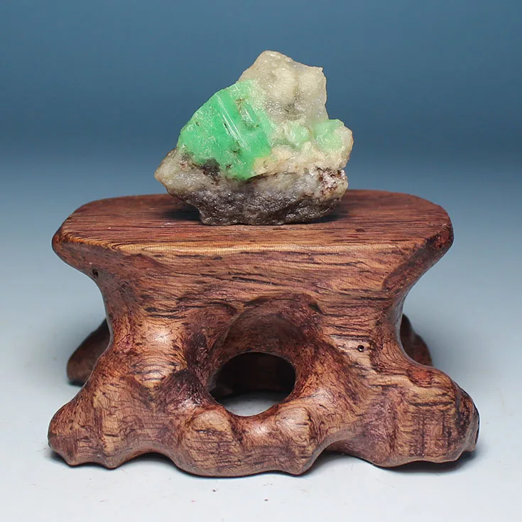 Ultra-fine mineral crystals emerald green natural rough stones mark LuoShi collectibles ore samples without optimization
Ultra-fine mineral crystals emerald green natural rough stones mark LuoShi collectibles ore samples without optimization