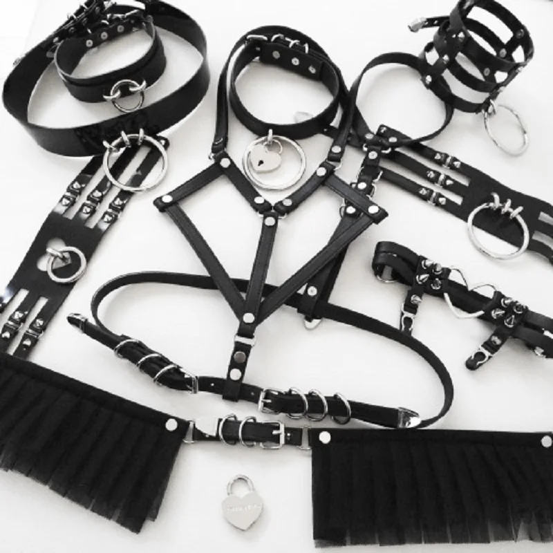 БДСМ-набор 'Непослушная' купить со скидкой в секс шопе  Фетиш и BDSM  БДСМ-наборы