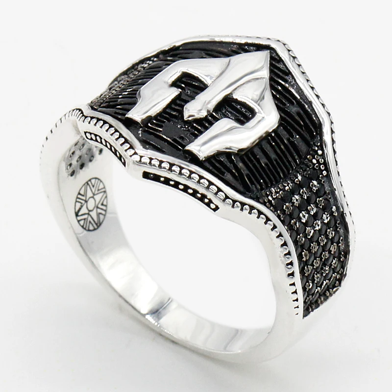 925 Sterling Silver Spartan Warrior Helmet Mask Men Personality Punk Biker Cool Finger Ring for Men Party Fashion Jewelry
925 Sterling Silver Spartan Warrior Helmet Mask Men Personality Punk Biker Cool Finger Ring for Men Party Fashion Jewelry