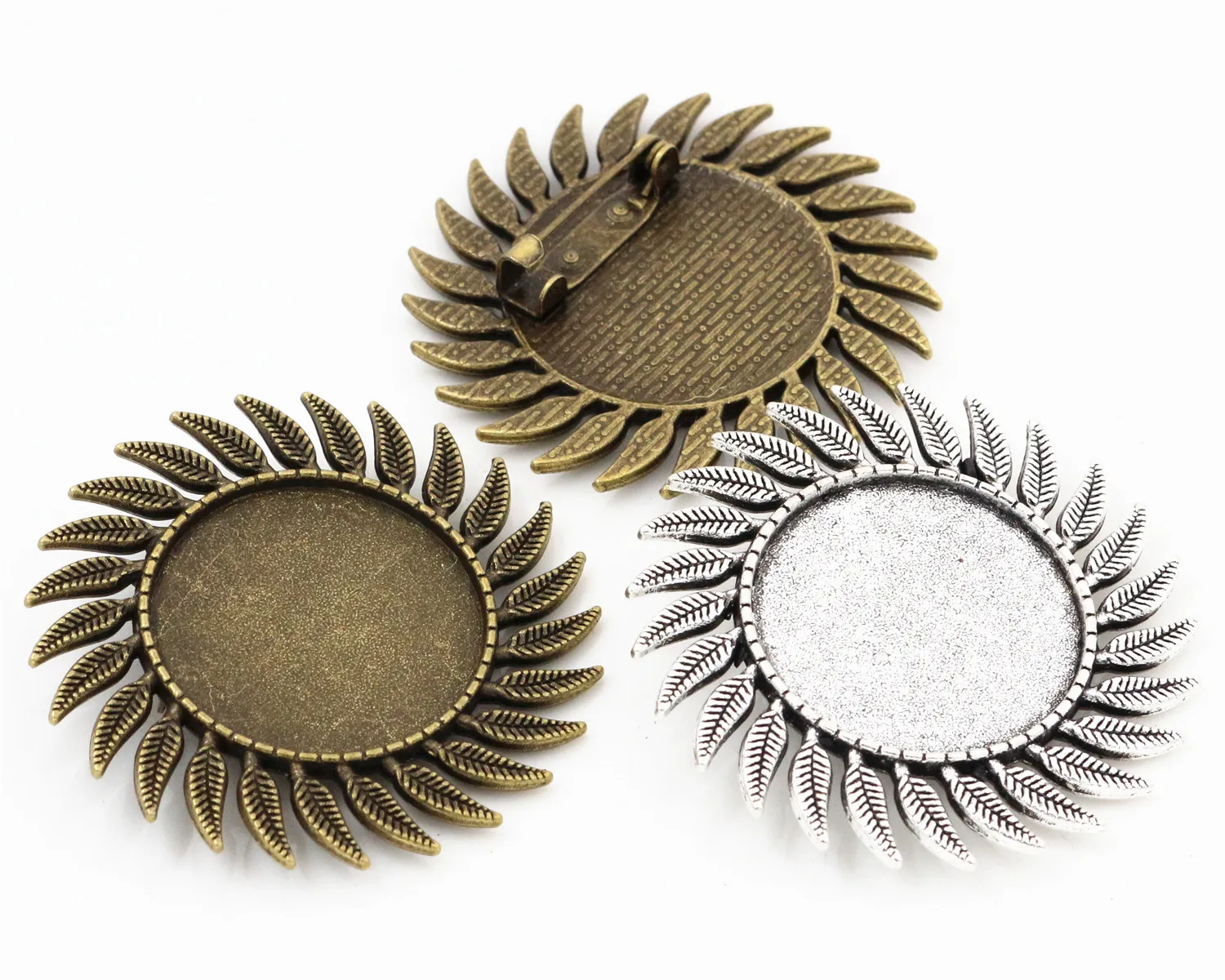 New Fashion 2pcs 25mm Inner Size Antique Silver And Bronze Fashion Style Brooch Cabochon Base Setting
New Fashion 2pcs 25mm Inner Size Antique Silver And Bronze Fashion Style Brooch Cabochon Base Setting