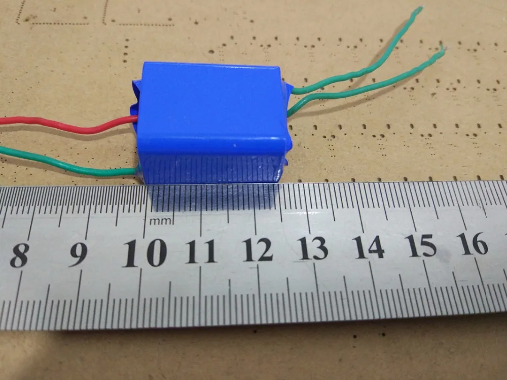 20KV Small volume AC high temperature high voltage module arc lighter point paper cigarette lighter silent ignition X4567
20KV Small volume AC high temperature high voltage module arc lighter point paper cigarette lighter silent ignition X4567