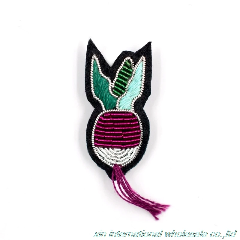 The new hand embroidery pin badge hat clothes bag badges metal wire Garden radish badge backpack pins
The new hand embroidery pin badge hat clothes bag badges metal wire Garden radish badge backpack pins