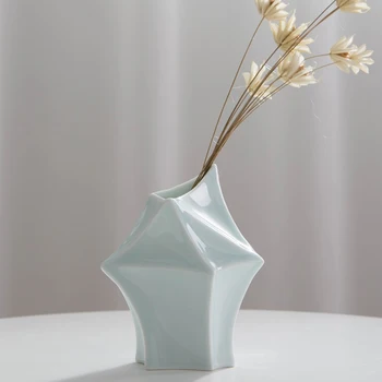 Modern Simple Ceramic Vase Jingdezhen Porcelain Vases Ornaments Creative Art Vase Crafts Furnishings Home Office Decoration
Modern Simple Ceramic Vase Jingdezhen Porcelain Vases Ornaments Creative Art Vase Crafts Furnishings Home Office Decoration
