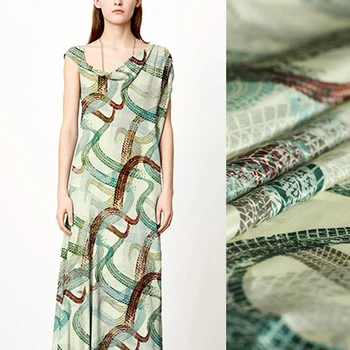 140CM 16MM Green Abstract Lines Print Silk Crepe De Chine Fabric for Summer Dress Blouse Skirt Shirt Pants Scarf E1007
140CM 16MM Green Abstract Lines Print Silk Crepe De Chine Fabric for Summer Dress Blouse Skirt Shirt Pants Scarf E1007