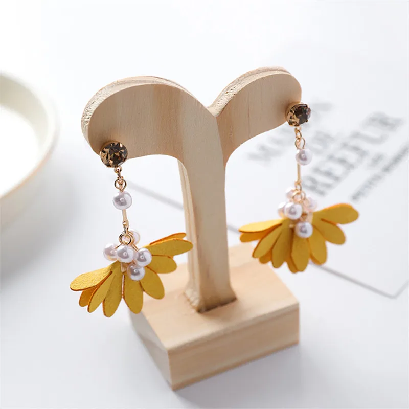Doreen Box Fashion Women Rhinestone Round Stud Earrings Limited Peal Beads Flower Pendant Jewelry Trendy Accessories,1 Pair
Doreen Box Fashion Women Rhinestone Round Stud Earrings Limited Peal Beads Flower Pendant Jewelry Trendy Accessories,1 Pair