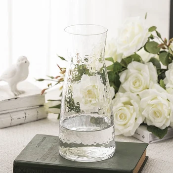 Table Flower Glass Vase Japan Style Transparent Flower Vase Hammer Pattern Flower Tabletop Vase Modern Creative Hydroponics Vase
Table Flower Glass Vase Japan Style Transparent Flower Vase Hammer Pattern Flower Tabletop Vase Modern Creative Hydroponics Vase