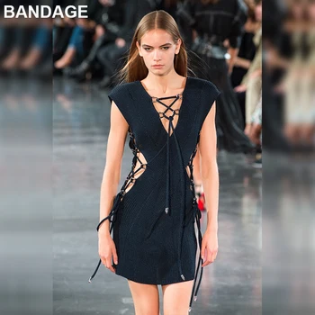 Spring 2019 Fashion Show Black V Neck Lace Up Mini Party Dress Golden Metal Details Runway Club Wear Night Out Women Outfits
Spring 2019 Fashion Show Black V Neck Lace Up Mini Party Dress Golden Metal Details Runway Club Wear Night Out Women Outfits