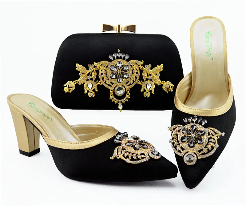 African aso ebi wedding party shoes and bag italy design in black color 3.5 inches slippers shoes and clutches bag set SB8384-6
African aso ebi wedding party shoes and bag italy design in black color 3.5 inches slippers shoes and clutches bag set SB8384-6