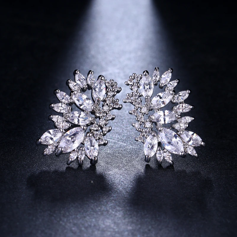 Emmaya Fashion Design Brand Jewelry White Cubic Zirconia Paved Symmetric CZ Earrings For Women Party Wedding Gift
Emmaya Fashion Design Brand Jewelry White Cubic Zirconia Paved Symmetric CZ Earrings For Women Party Wedding Gift