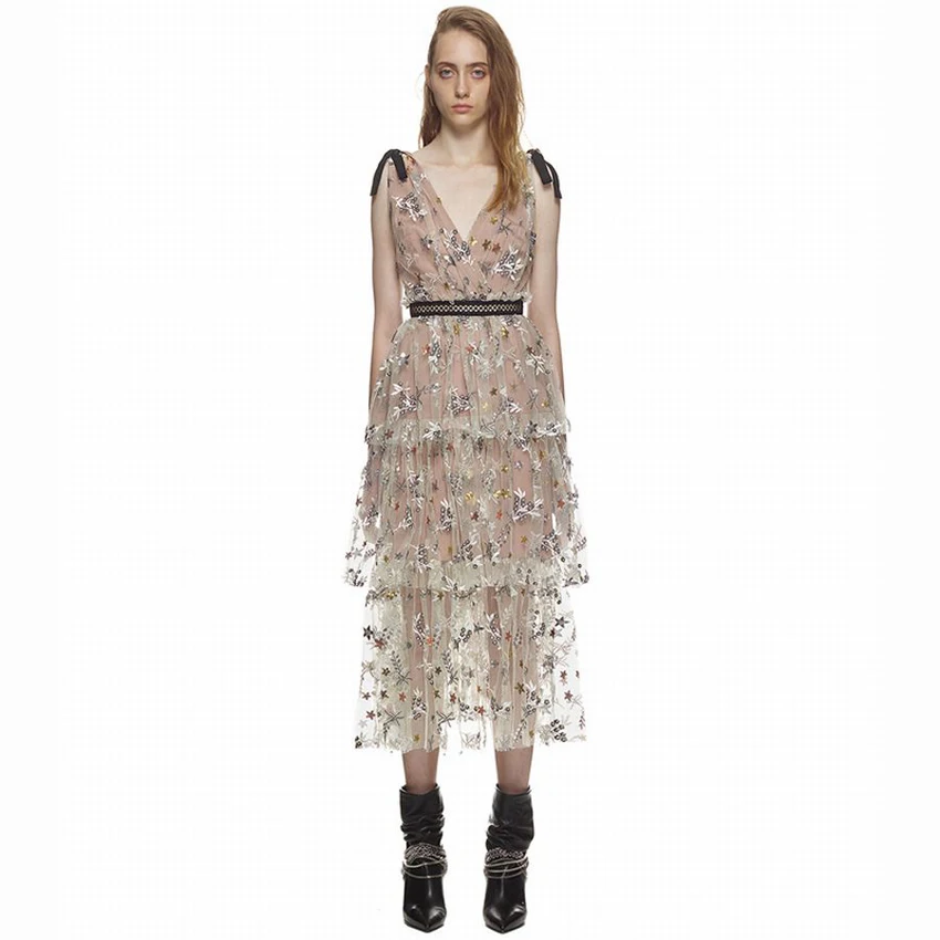 EXCELLENT QUALITY Self Portrait Dress Designer V-neck Cascading Ruffle Gauze Embroidery Mid-calf Dress
EXCELLENT QUALITY Self Portrait Dress Designer V-neck Cascading Ruffle Gauze Embroidery Mid-calf Dress